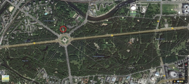 Figure 2: Still image from Google Maps of the Tiergarten in Berlin (the Bismarck-Nationaldenkmal circled in red).